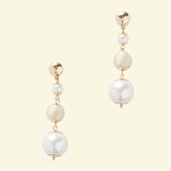 Lilly Pulitzer Jewelry - Lilly Pulitzer Pearl Perfect Earrings